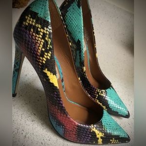 Steve Madden snakeskin heels size 7